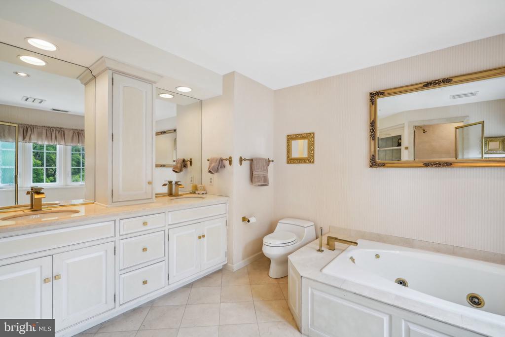2042 GENERAL ALEXANDER DRIVE