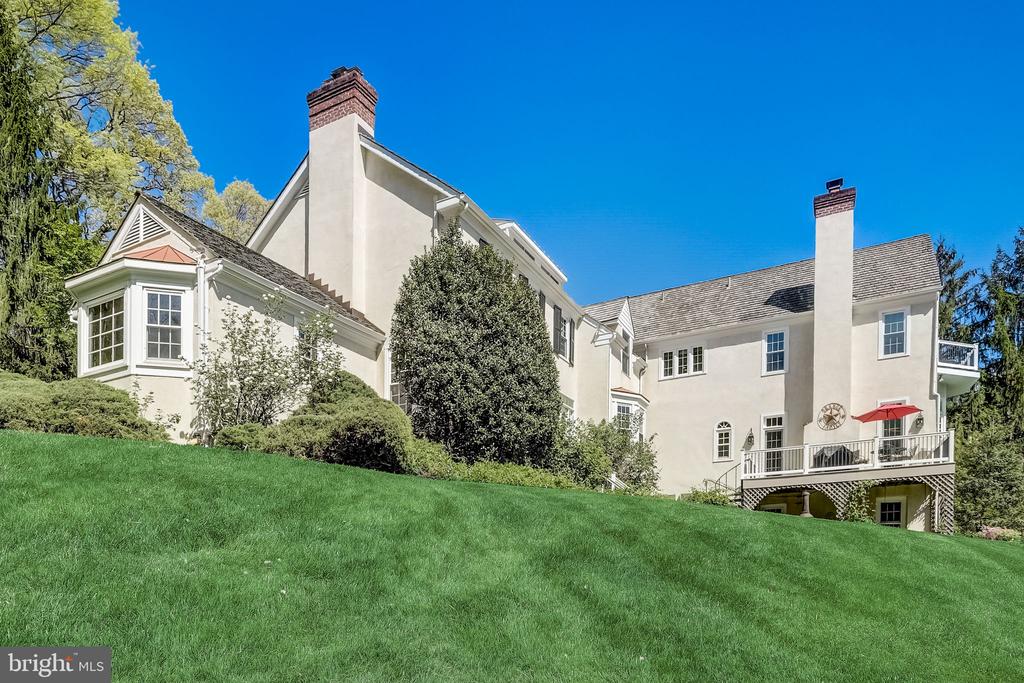 2042 GENERAL ALEXANDER DRIVE