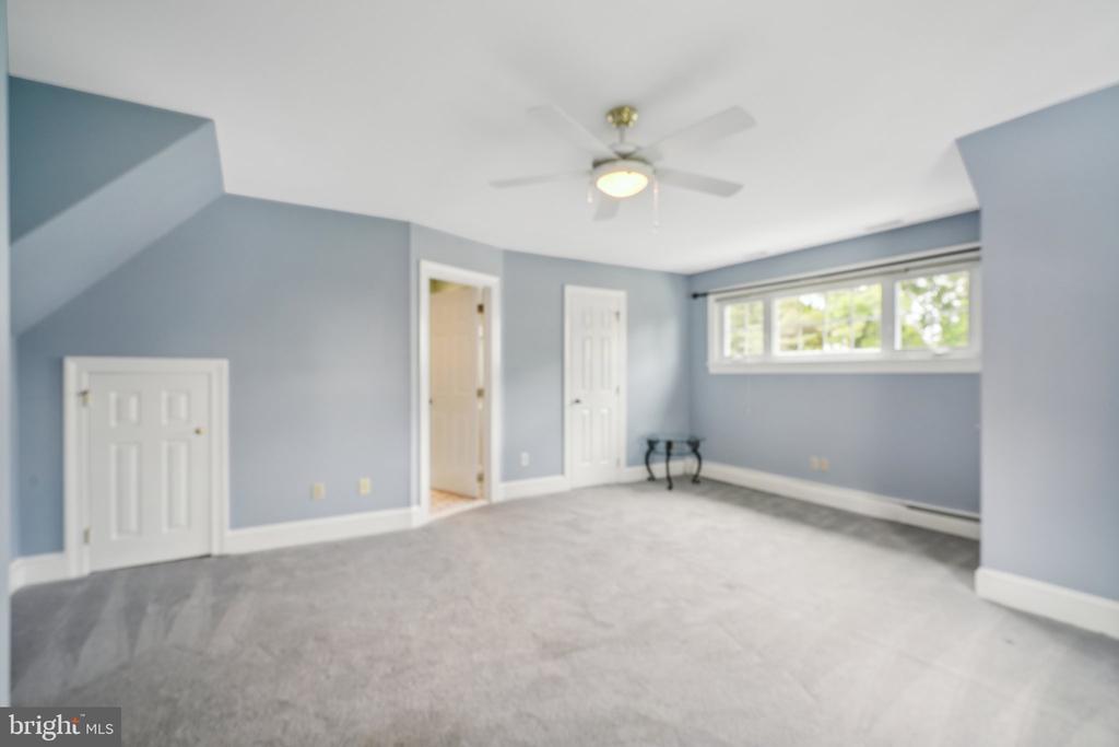 2042 GENERAL ALEXANDER DRIVE