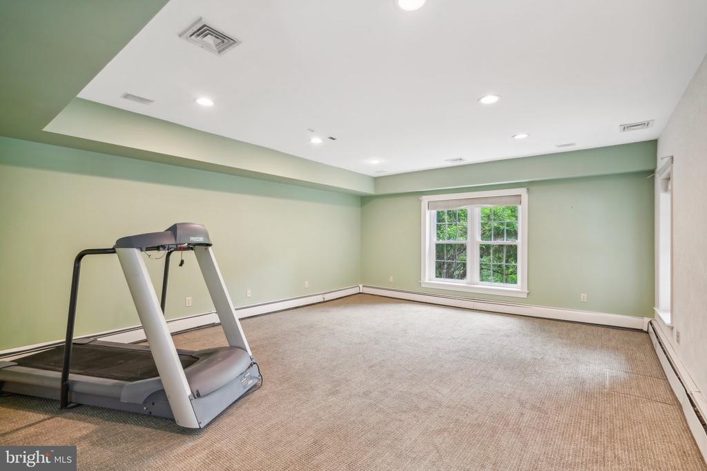2042 GENERAL ALEXANDER DRIVE