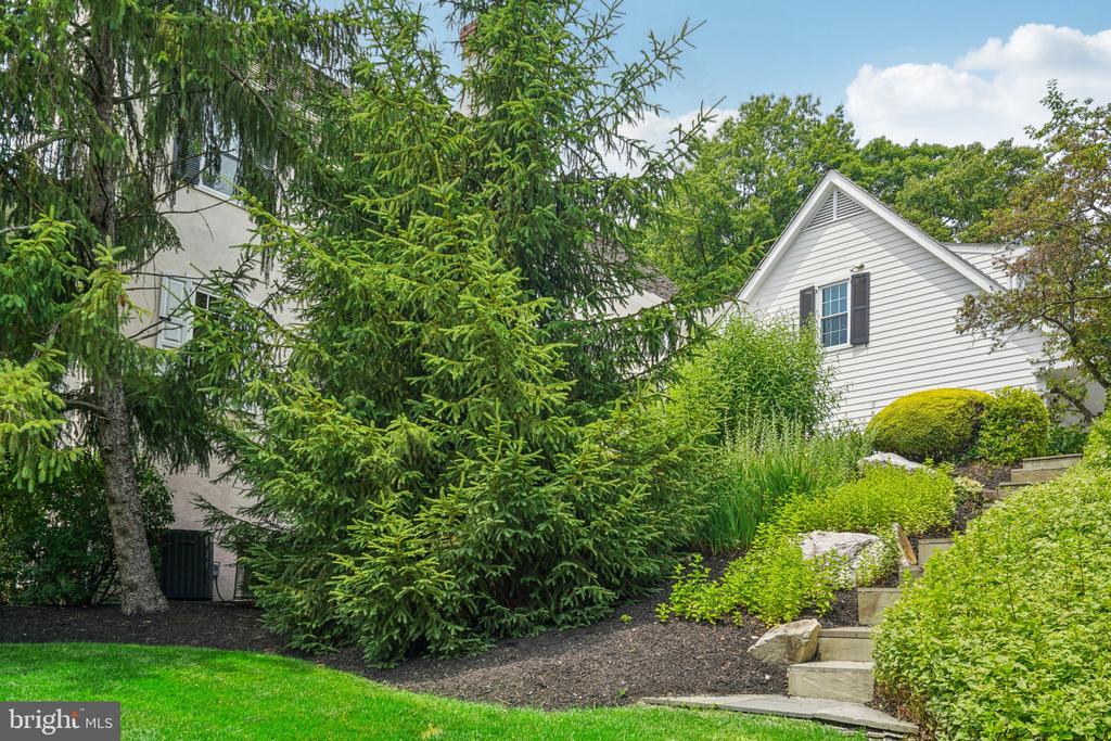 2042 GENERAL ALEXANDER DRIVE