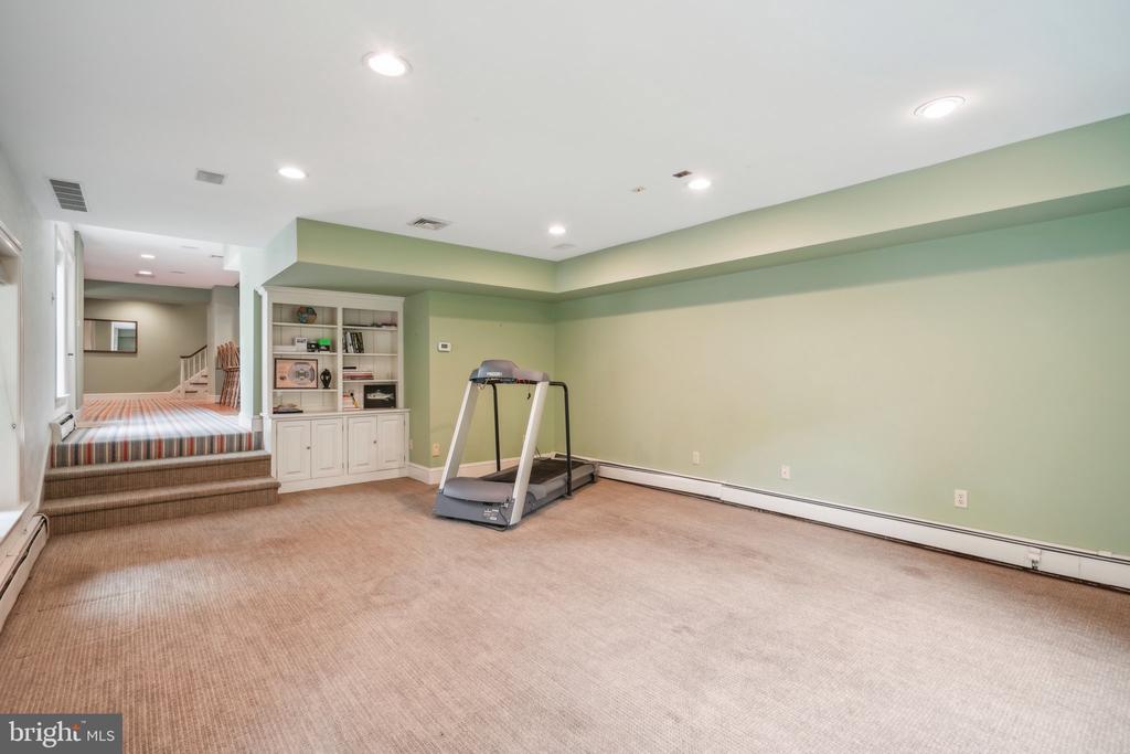 2042 GENERAL ALEXANDER DRIVE