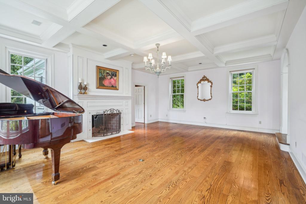 2042 GENERAL ALEXANDER DRIVE