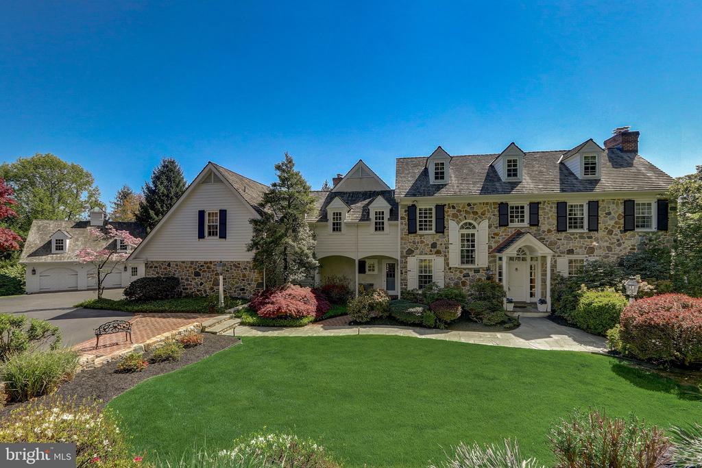 2042 GENERAL ALEXANDER DRIVE