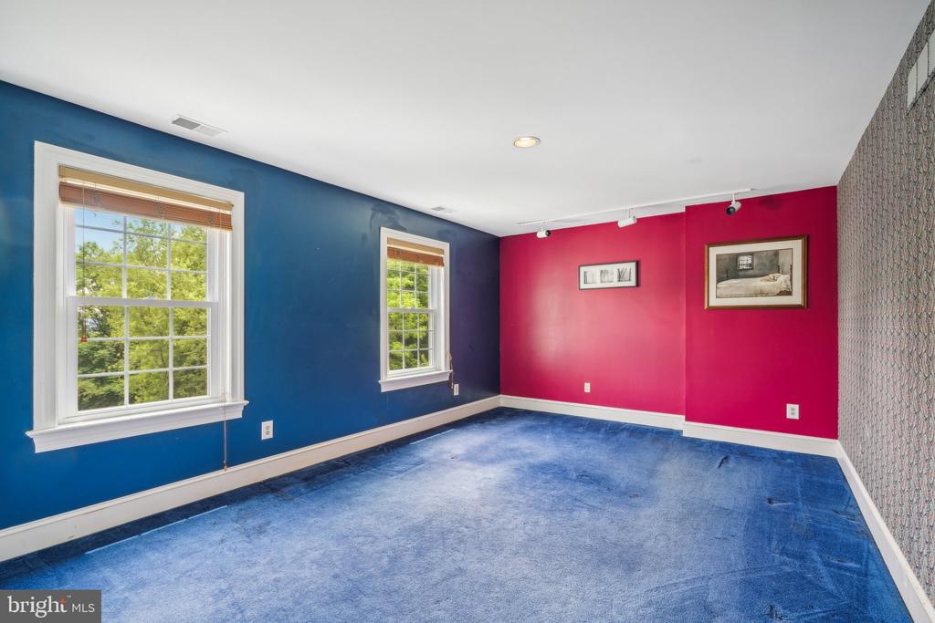 2042 GENERAL ALEXANDER DRIVE