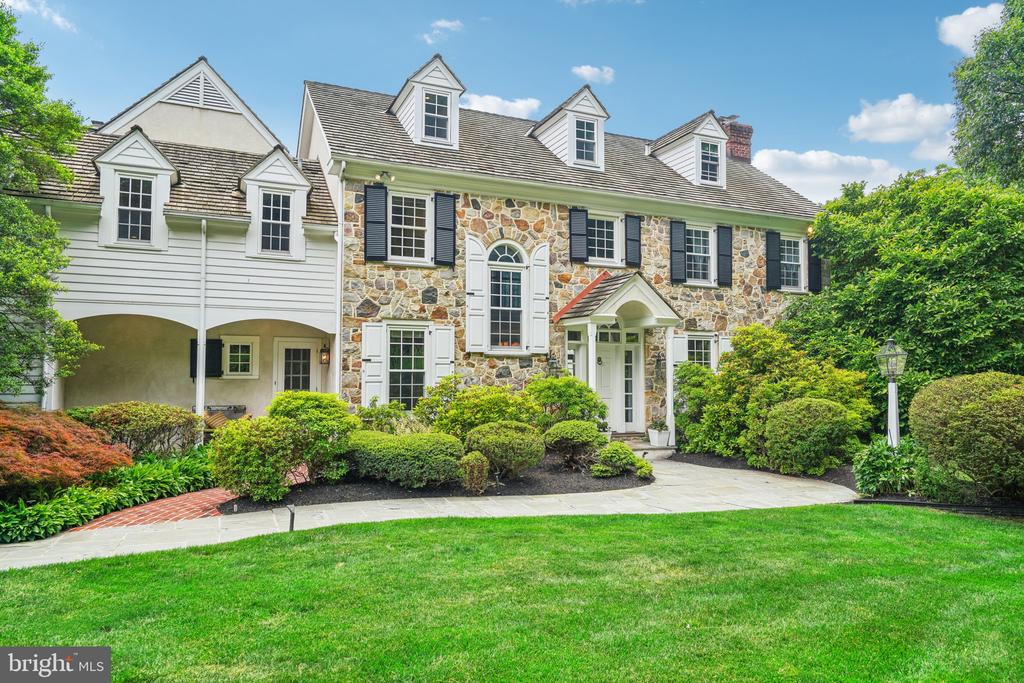 2042 GENERAL ALEXANDER DRIVE