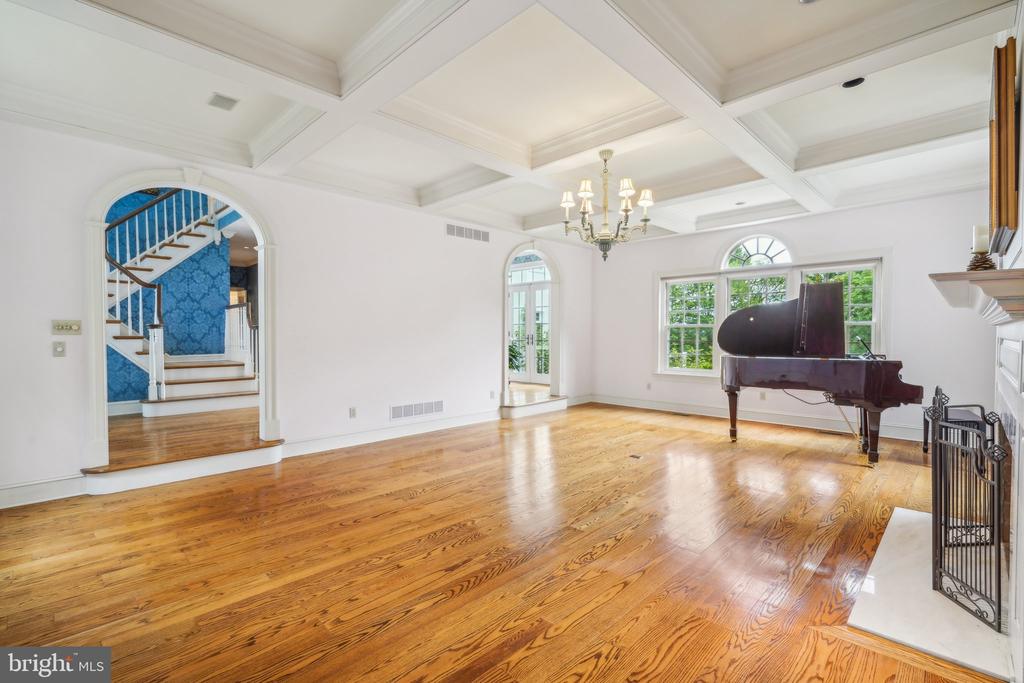 2042 GENERAL ALEXANDER DRIVE