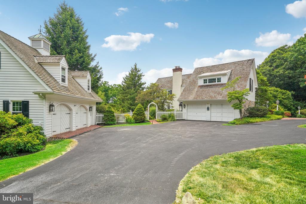 2042 GENERAL ALEXANDER DRIVE
