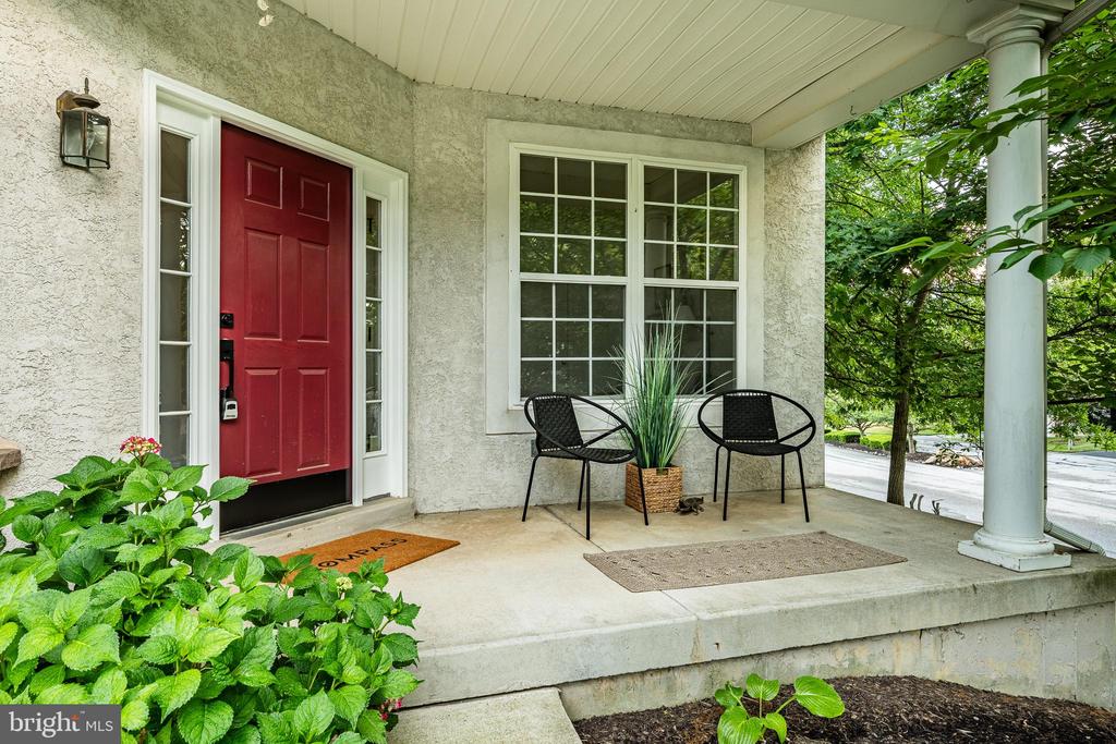 1201 BELLOWS COURT