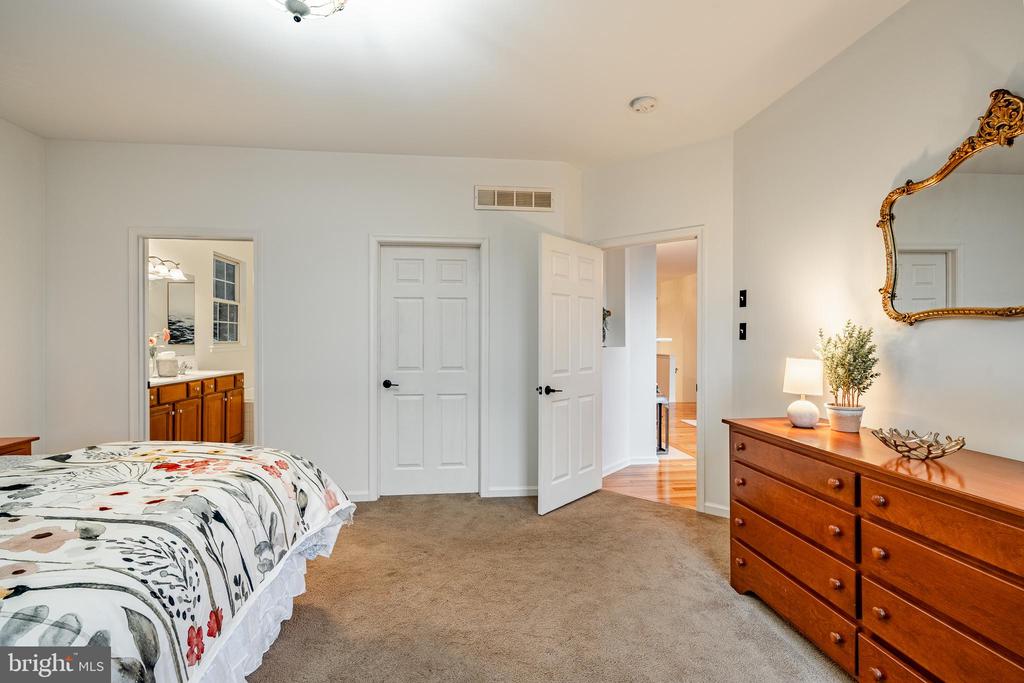 1201 BELLOWS COURT