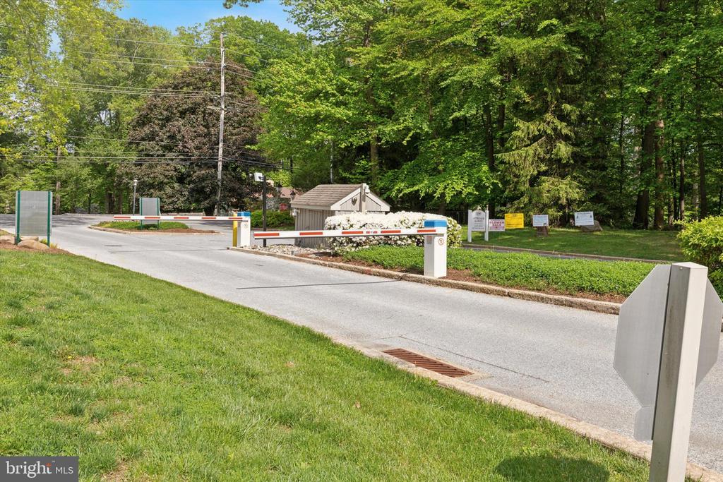 37 ASHTON WAY