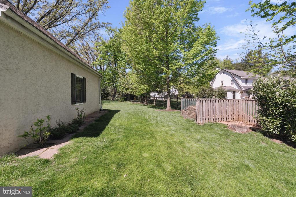 12 E CENTRAL AVENUE