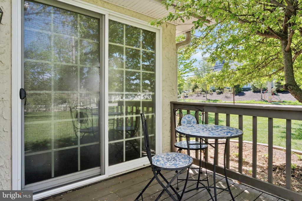 12 E CENTRAL AVENUE