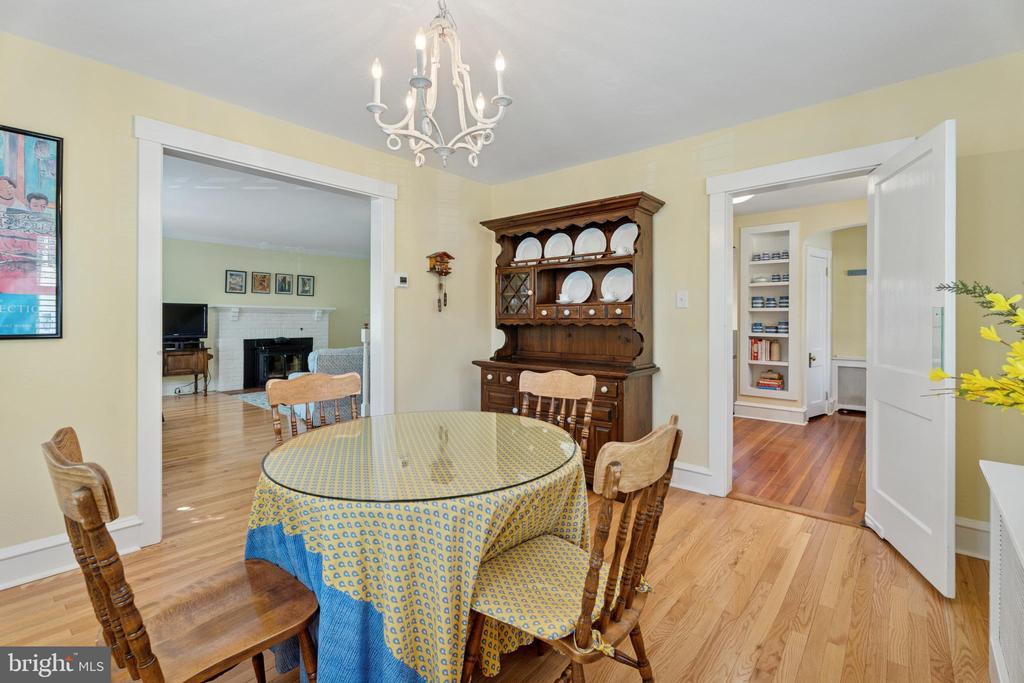 12 E CENTRAL AVENUE