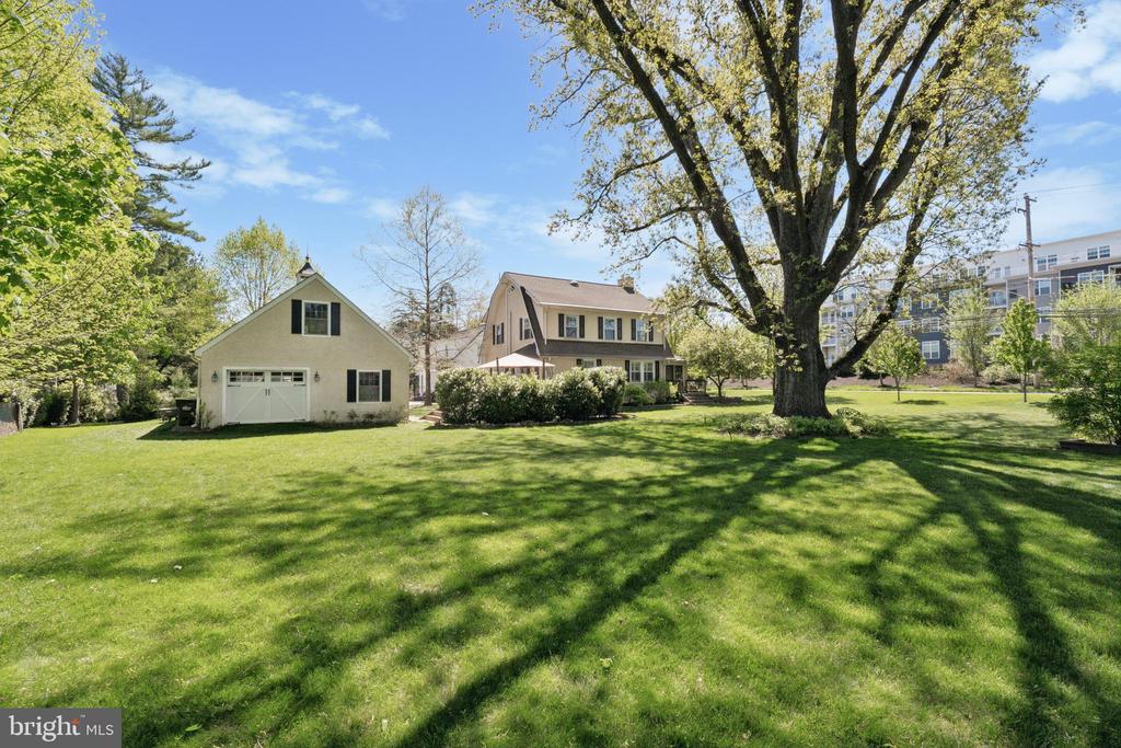 12 E CENTRAL AVENUE