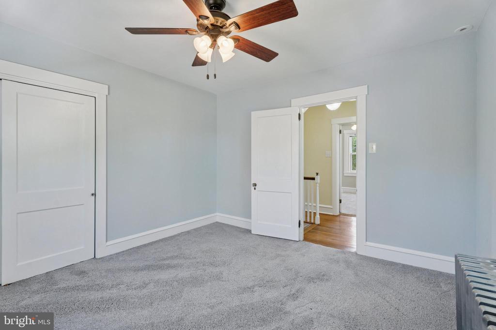 12 E CENTRAL AVENUE