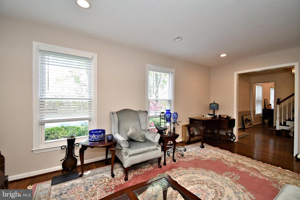 816 GLENN CIRCLE