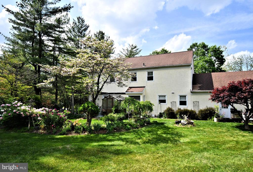 816 GLENN CIRCLE