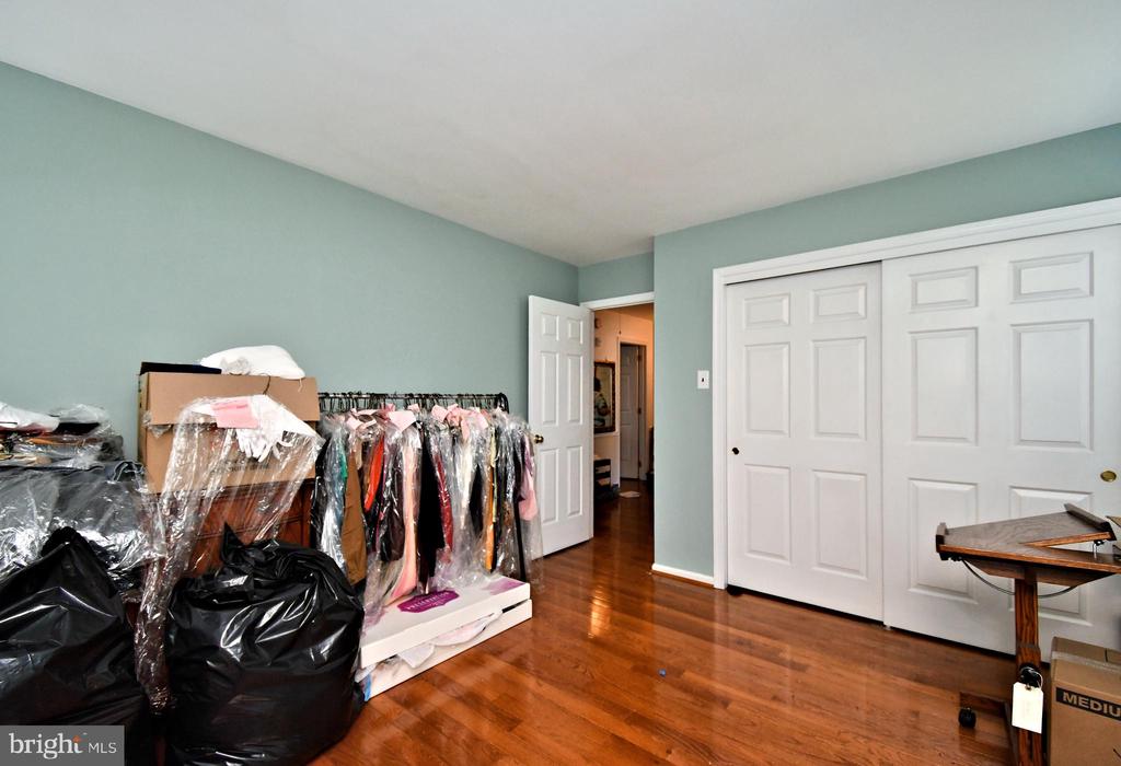 816 GLENN CIRCLE