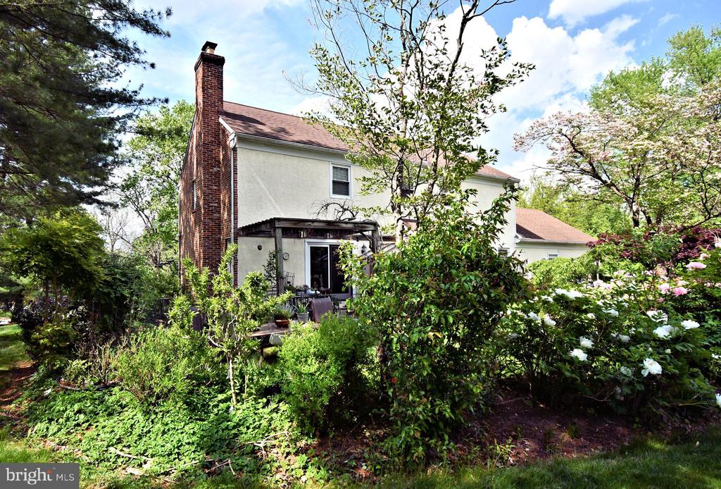 816 GLENN CIRCLE