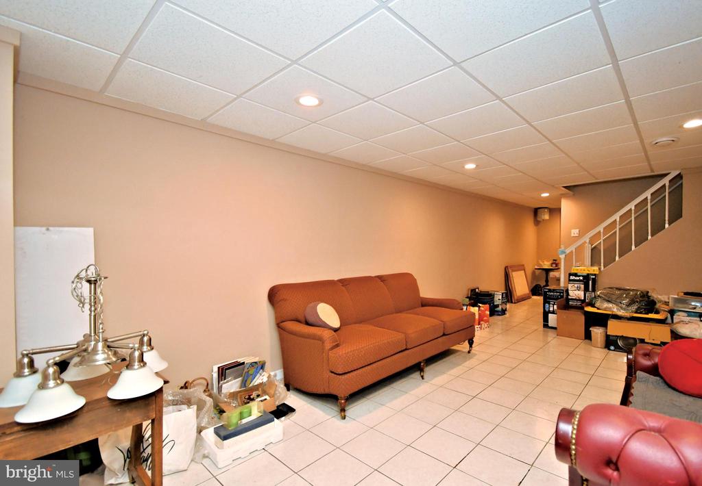 816 GLENN CIRCLE