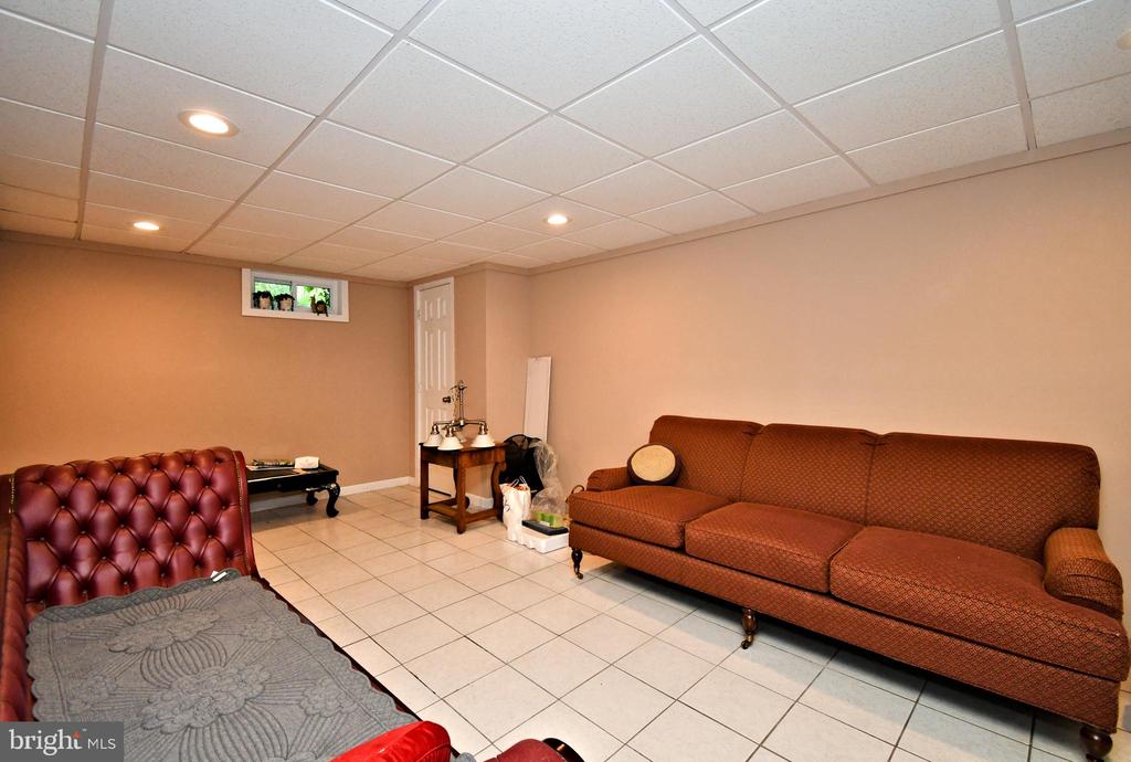 816 GLENN CIRCLE