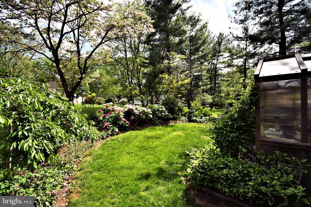 816 GLENN CIRCLE