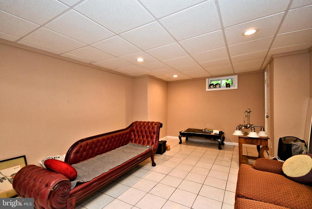 816 GLENN CIRCLE