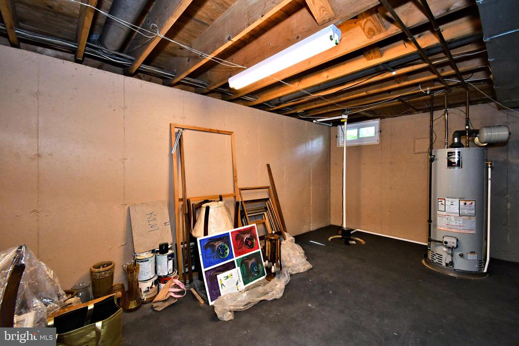 816 GLENN CIRCLE