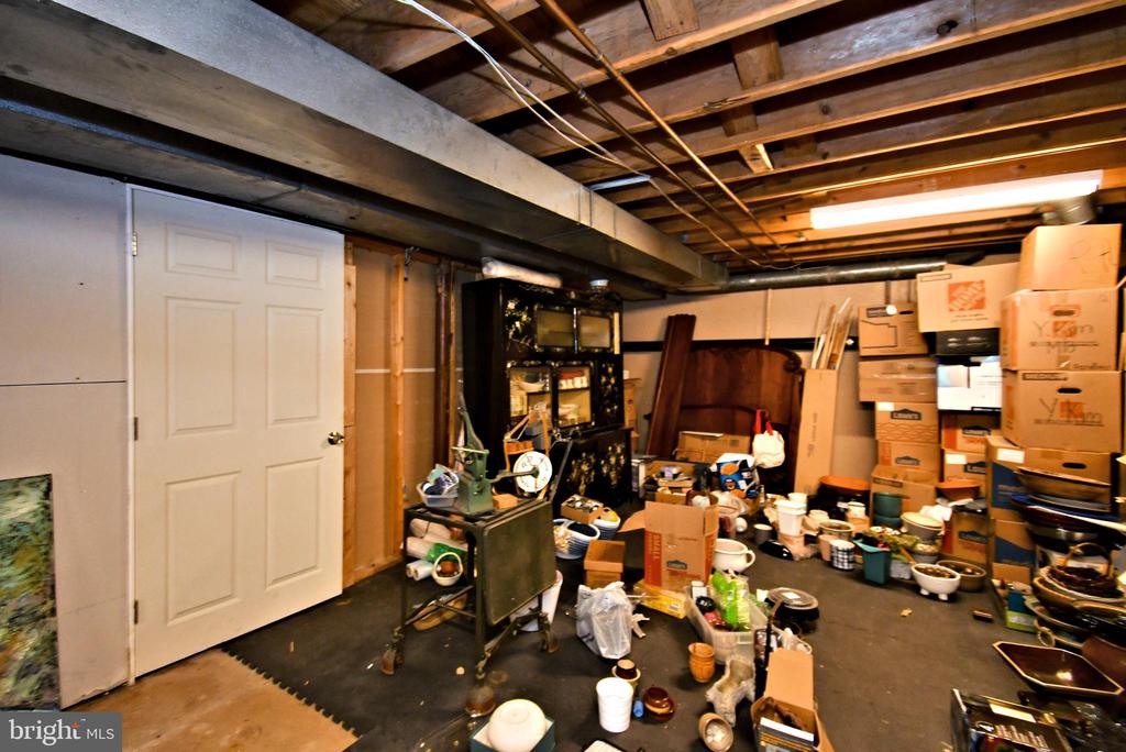 816 GLENN CIRCLE