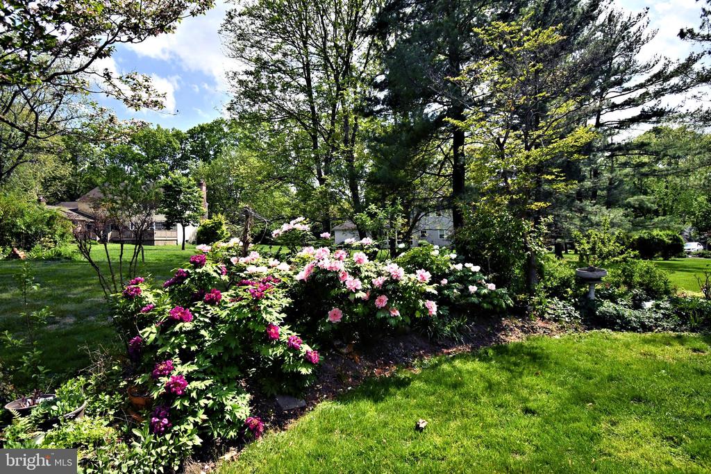 816 GLENN CIRCLE