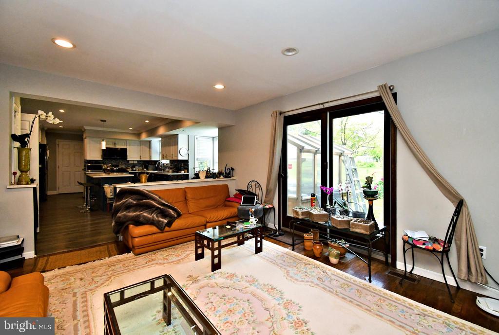 816 GLENN CIRCLE