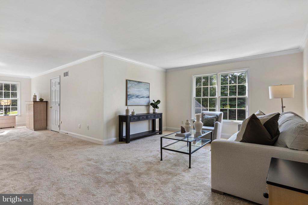 2063 WHITE HORSE ROAD