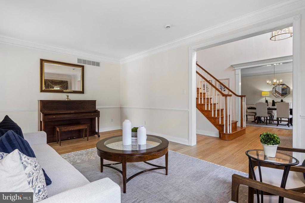 2063 WHITE HORSE ROAD