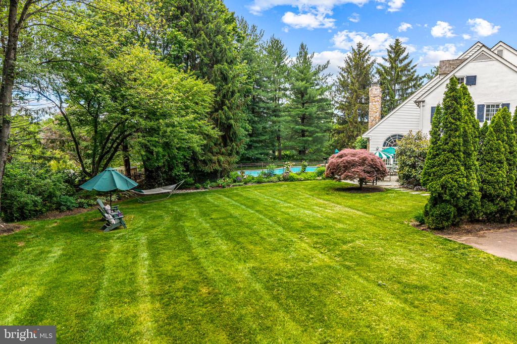 1298 FARM LANE