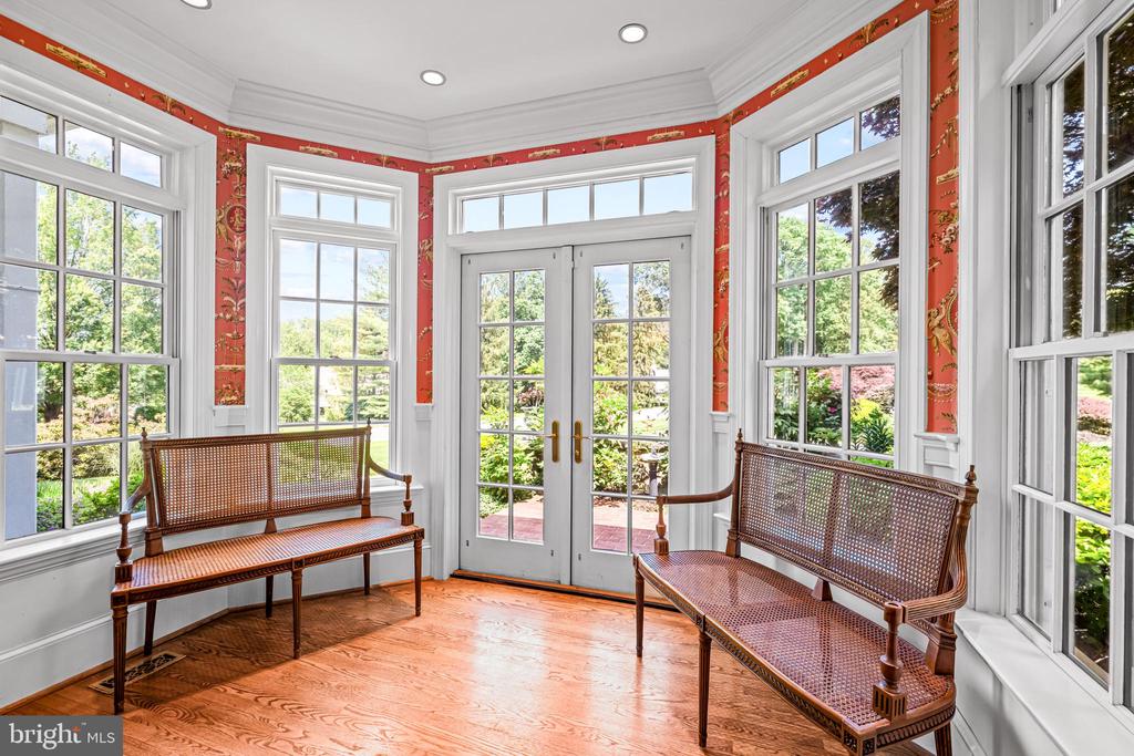 1298 FARM LANE