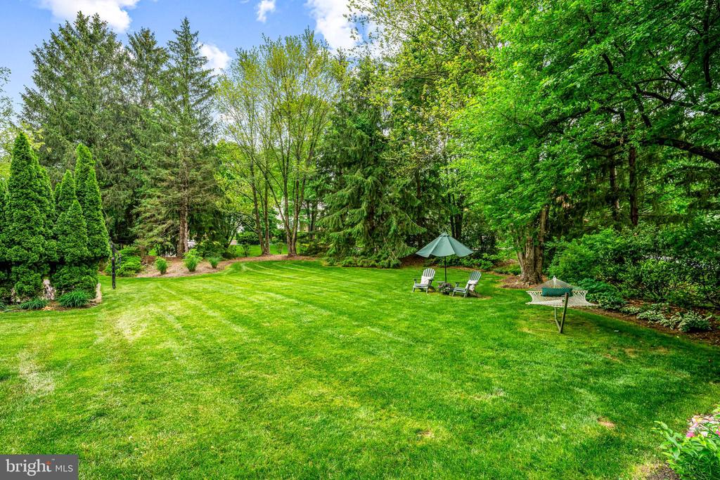 1298 FARM LANE