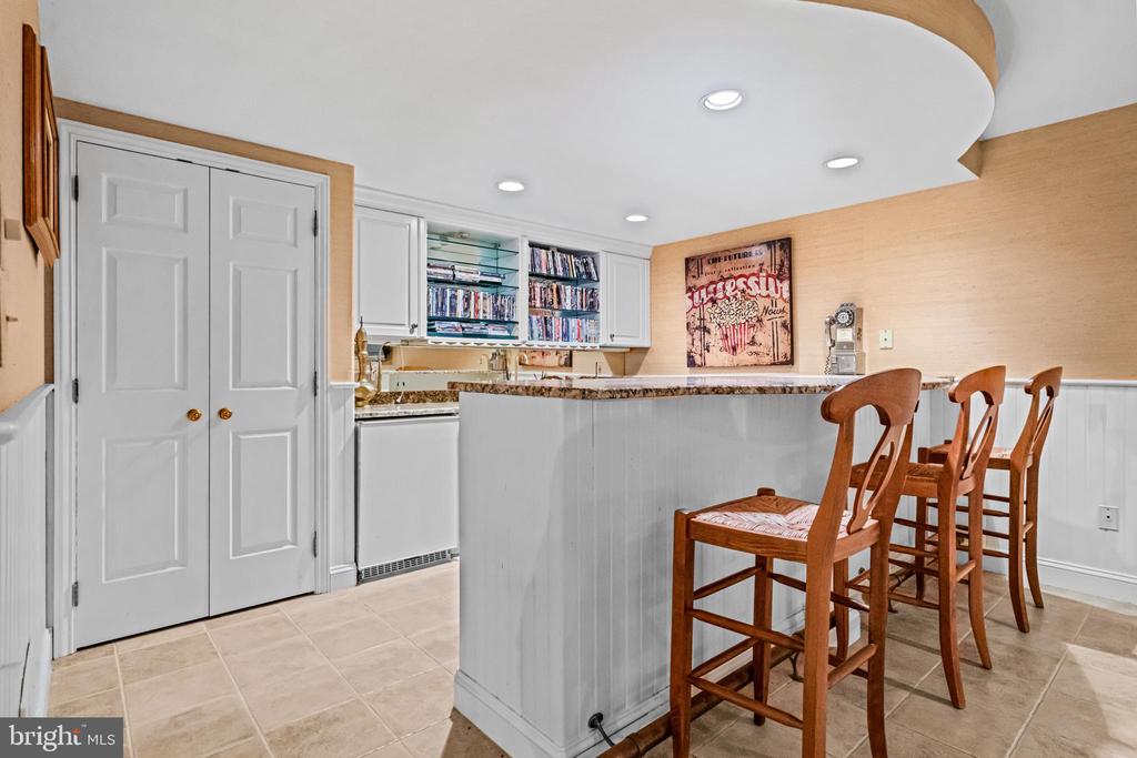 1298 FARM LANE