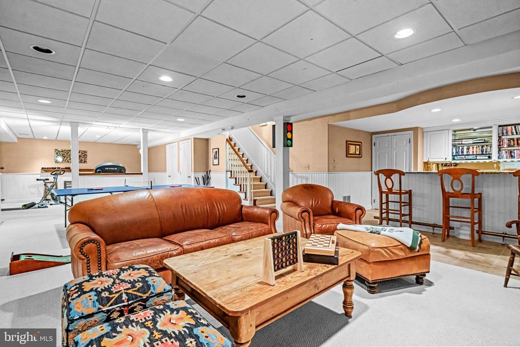 1298 FARM LANE