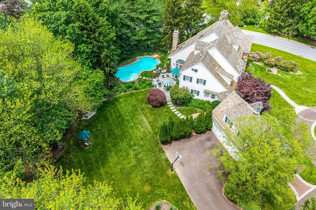 1298 FARM LANE
