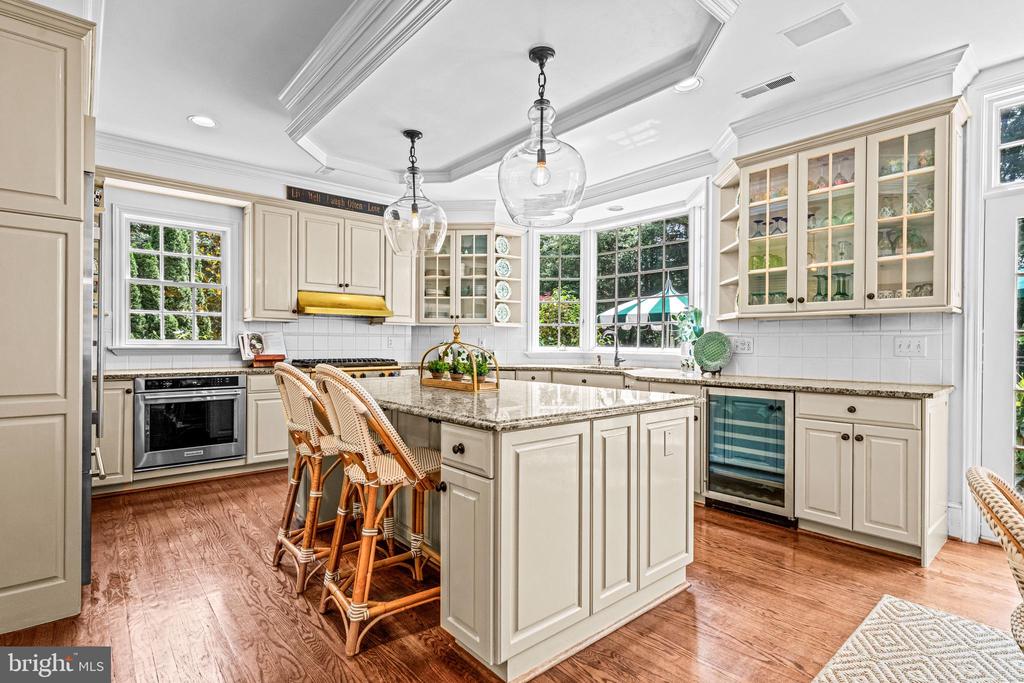 1298 FARM LANE
