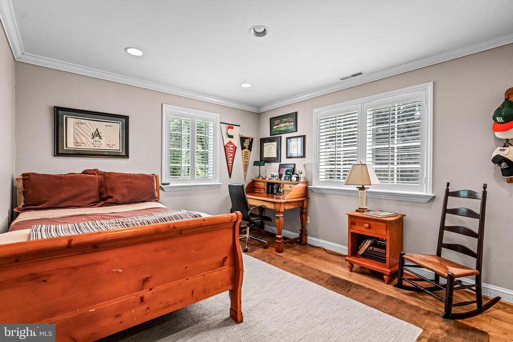 1298 FARM LANE