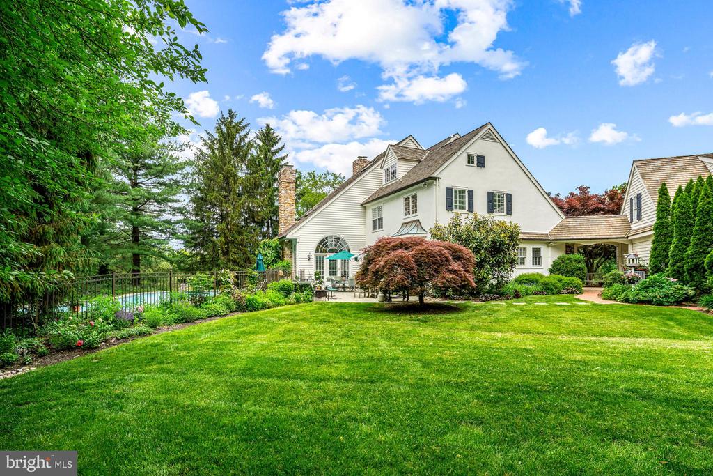 1298 FARM LANE