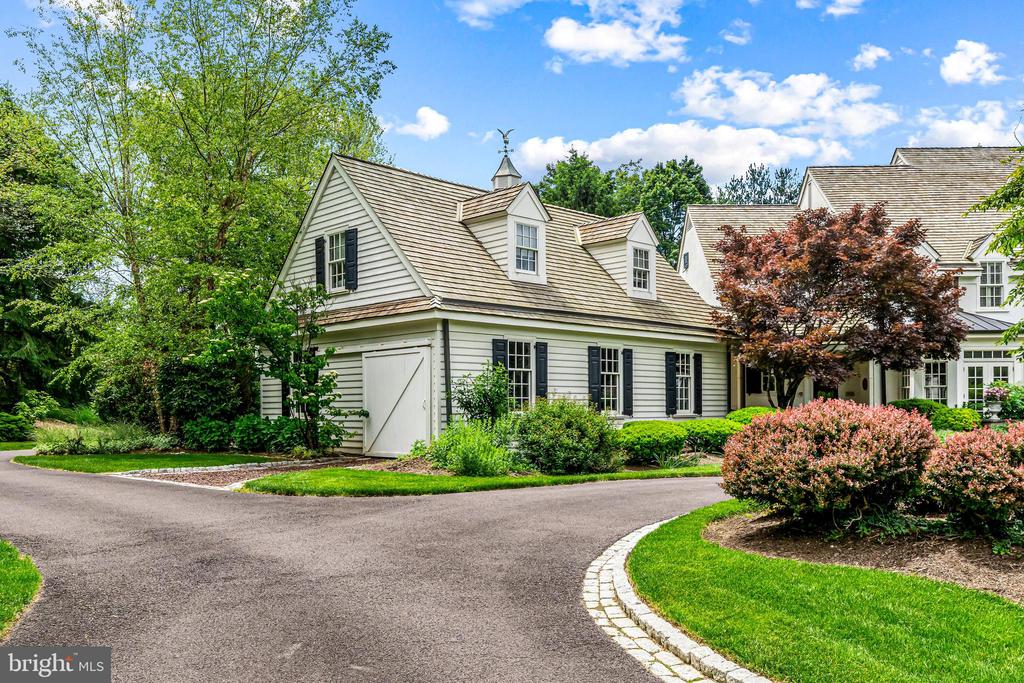 1298 FARM LANE