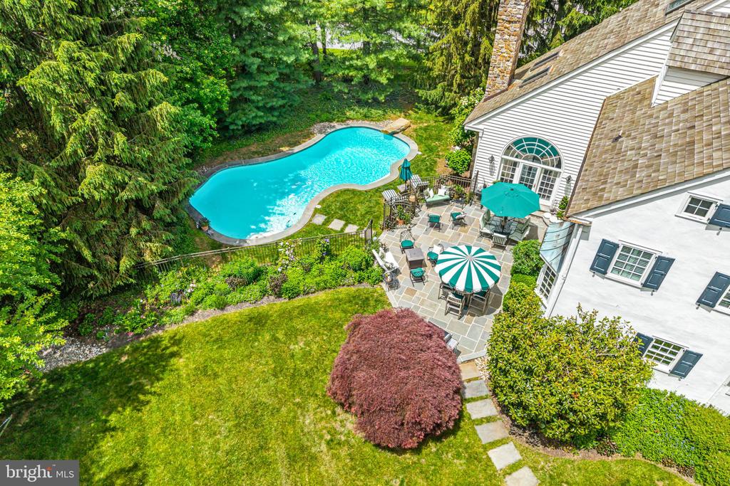 1298 FARM LANE
