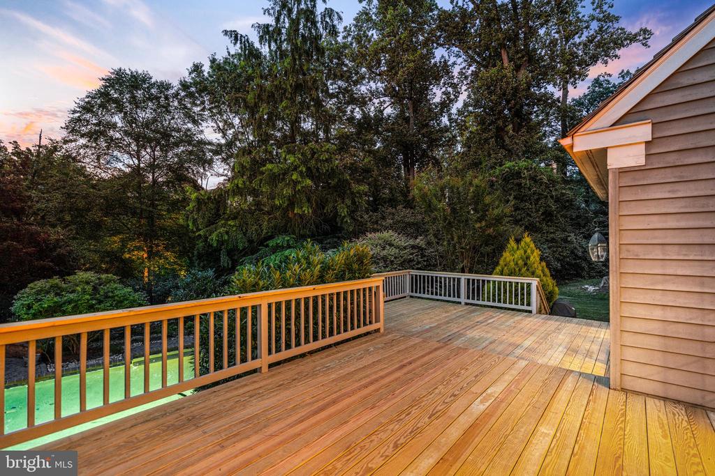 1285 FARM ROAD