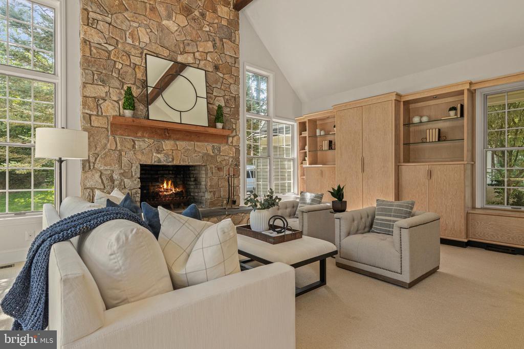 1285 FARM ROAD
