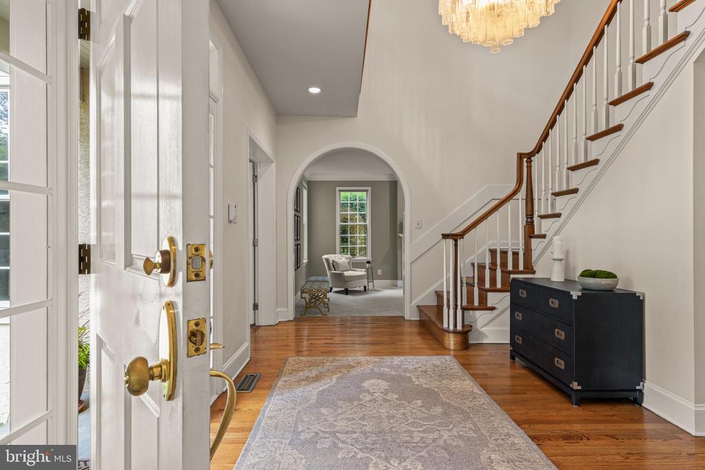 1285 FARM ROAD
