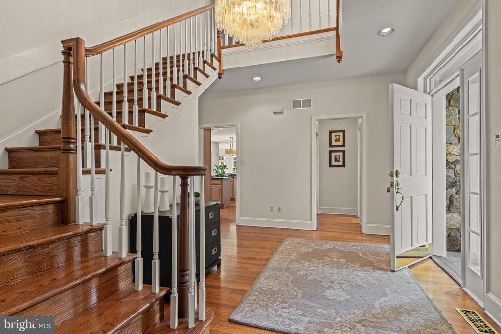1285 FARM ROAD