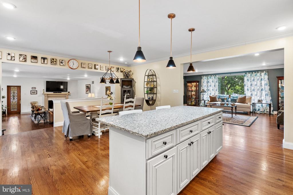 110 DIAMOND ROCK ROAD